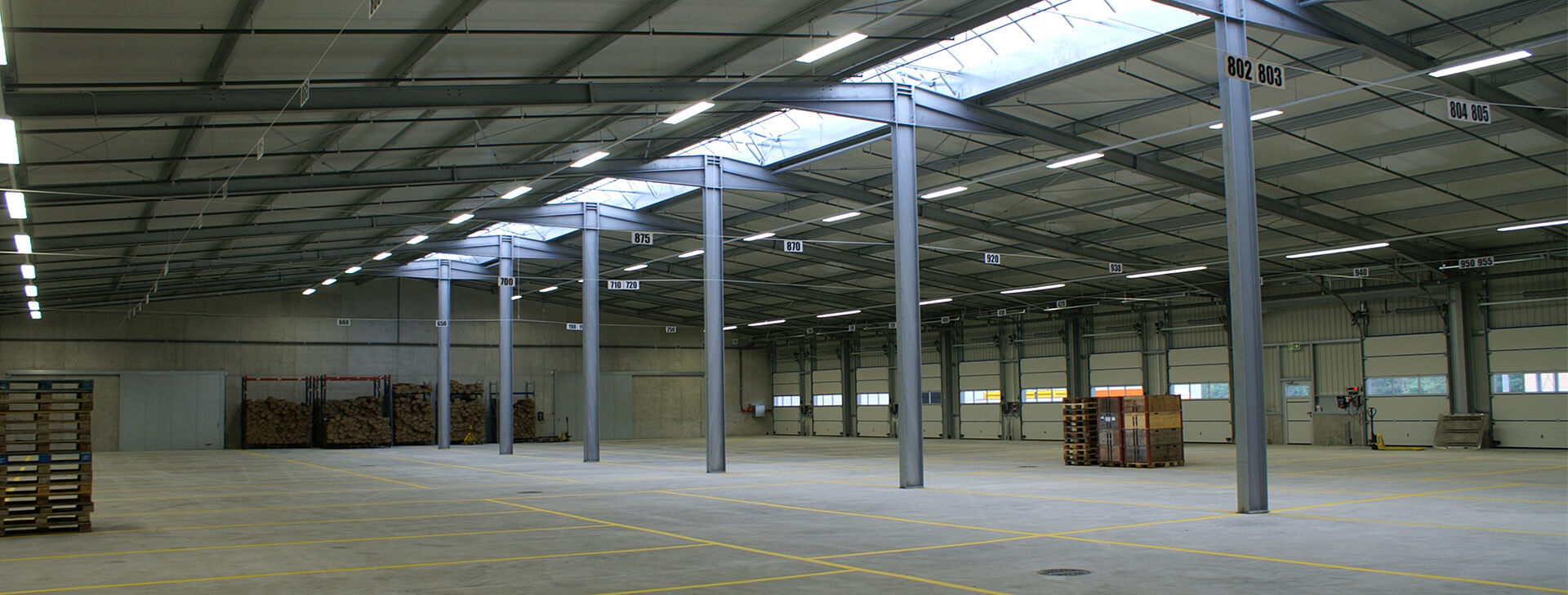 Logistikhalle - Industriebau - WOLF System Logistikhalle - Industriebau - WOLF System